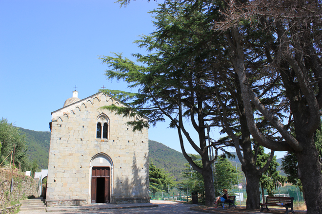 DISCOVERING ITALY: PART III - HIKING TO A SANCTUARY IN CINQUE TERRE